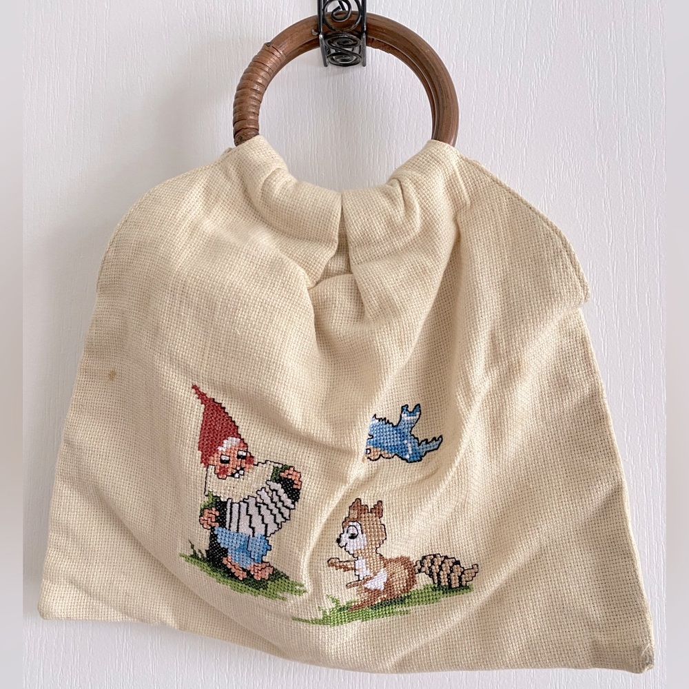 Embroidered purse w/ wood handles